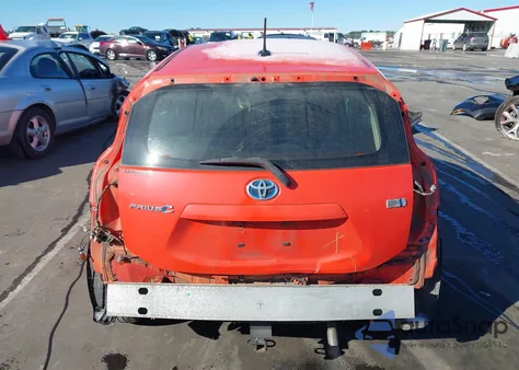 2013 Toyota Prius C Three из США, поврежденный, VIN JTDKDTB30D1040407